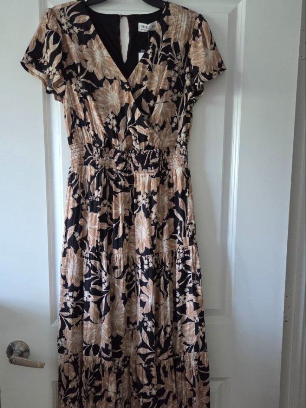 $69 Tinsel Floral-Print Tiered Maxi Dress Taupe Black Floral Size PM
